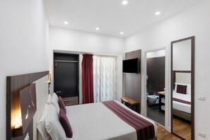 1 bedroom, WiFi, bed sheets - Room 'Camera Matrimoniale Standard' with Wi-Fi and Air Conditioning (Napoli)