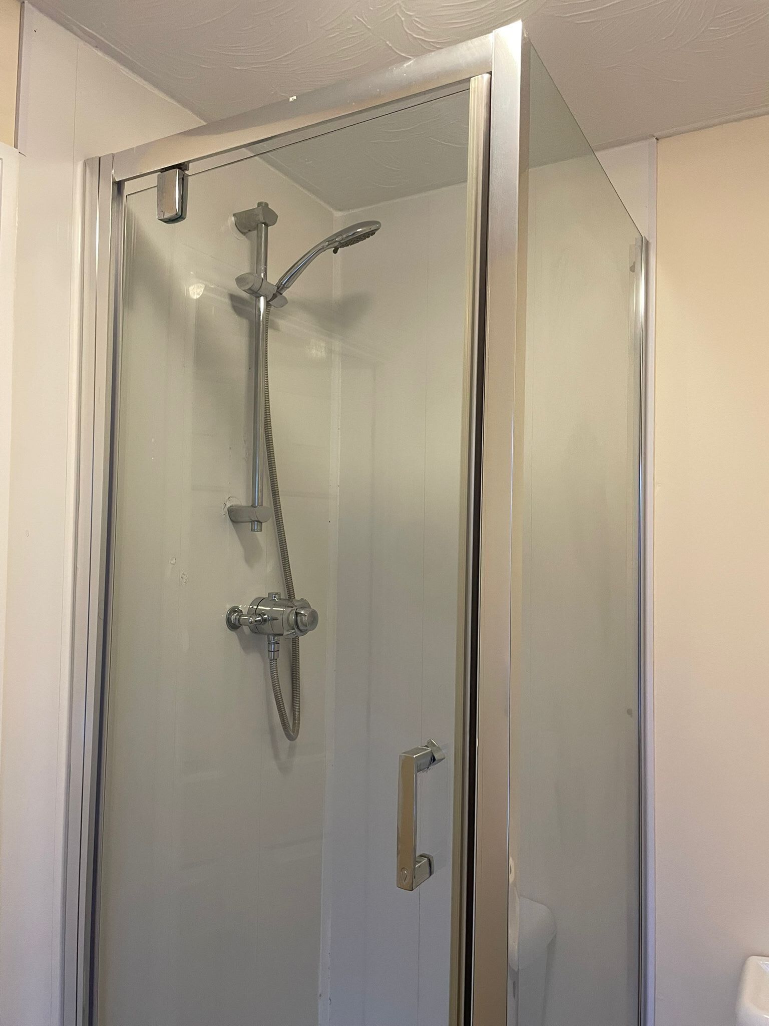 Shower, towels