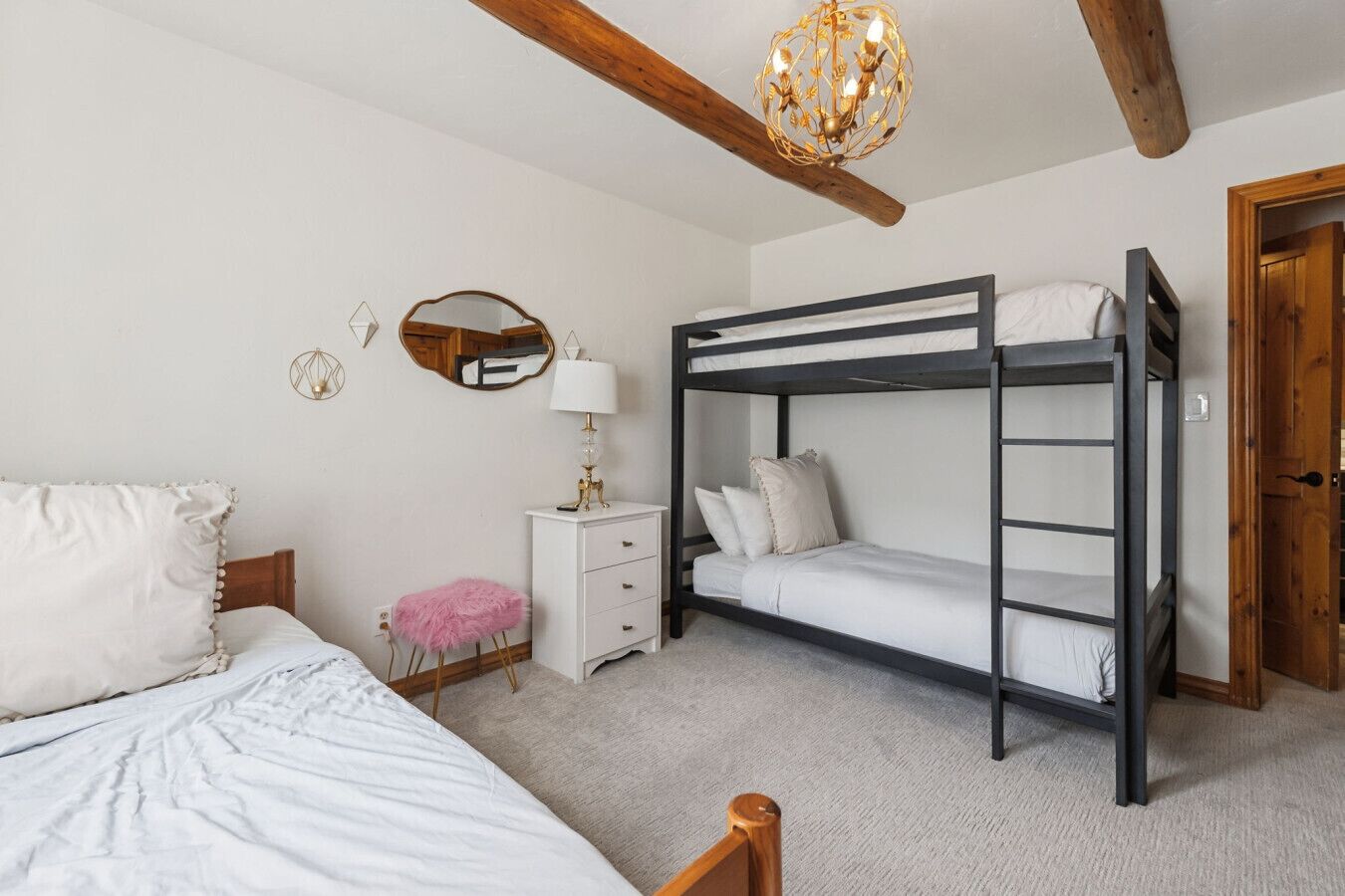 3 chambres, bureau, Wi-Fi, draps fournis