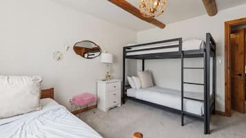 3 habitaciones, escritorio, wifi y ropa de cama