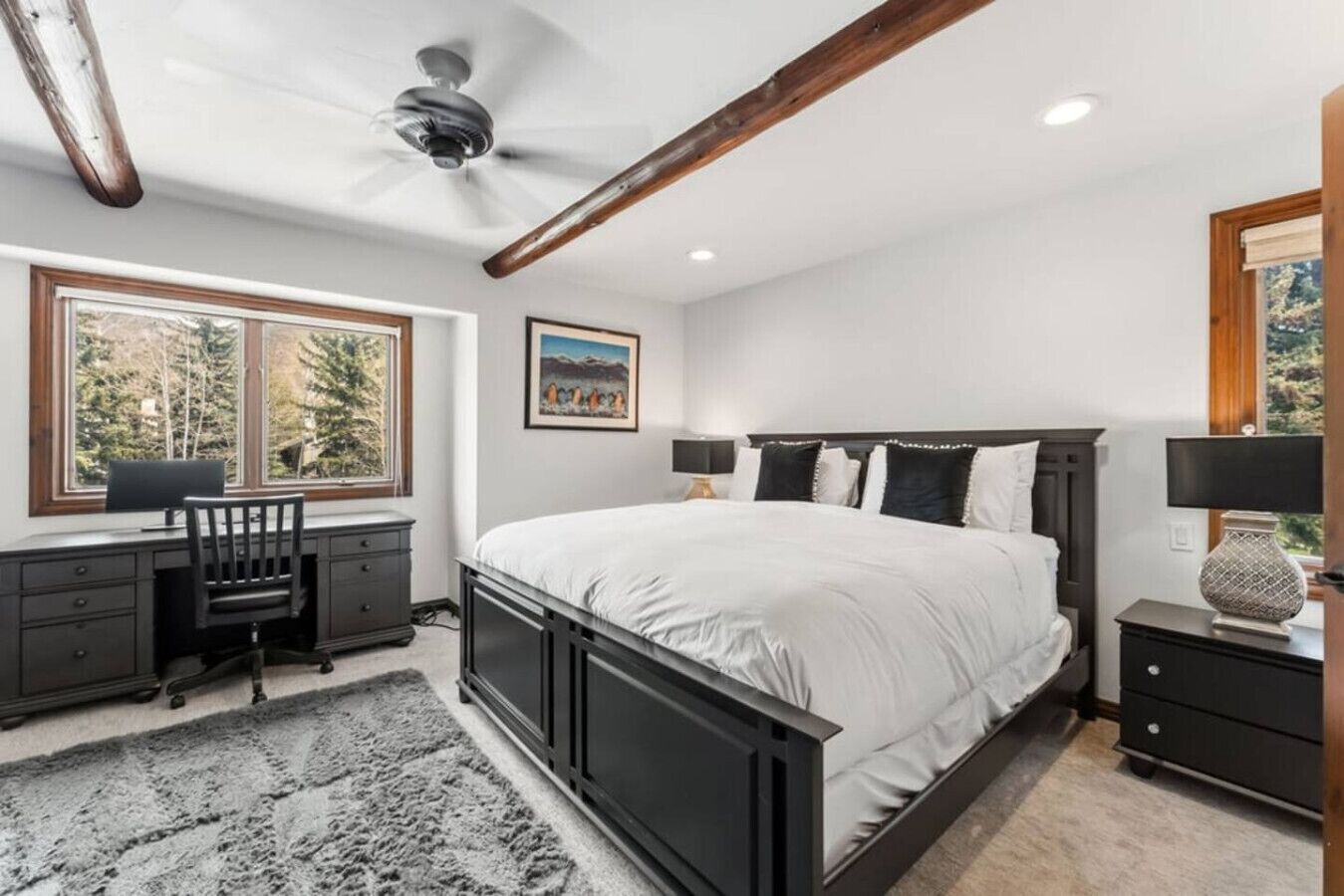 3 chambres, bureau, Wi-Fi, literie fournie