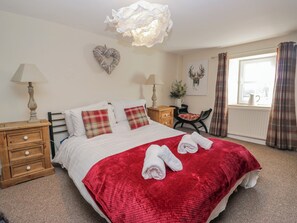 4 bedrooms, individually decorated, individually furnished, free WiFi - High Ickenthwaite Farmhouse (Ulverston)