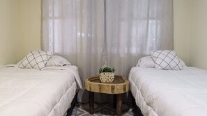 Internet, bed sheets - House a few steps from the sea. (guanacaste)