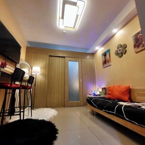 Room - Cozy 1BR Condo in MOA,PASAY CITY,Near MOA,Netflix + Unlimited WiFi,SHORE TOWER D (Pasay City)