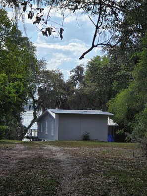 Miscellaneous - Love Shack on the Lake. Tranquil 1-bedroom bungalow in Keystone Heights. (Keystone Heights)