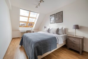 2 dormitorios, tabla de planchar con plancha, wifi gratis y ropa de cama