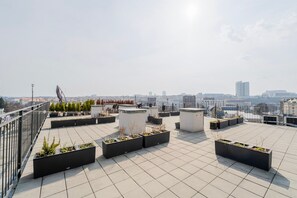 Terrace/patio - Blueground | Vinohrady, rooftop, nr Riegrovy Sady (PRG-98) (Prague)