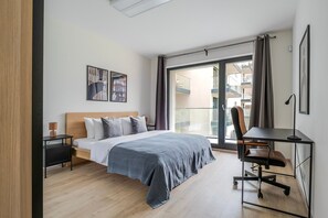 Room - Blueground | Žižkov, balcony, free parking (PRG-101) (Prague)