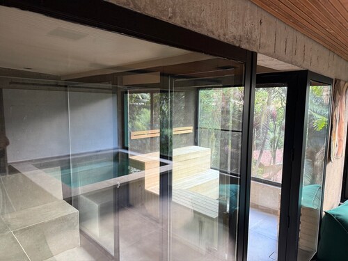 Luxurious house, Spa, Jacuzzi, Barbecue and view! A/C, fire place and nature!