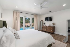 5 habitaciones, tabla de planchar con plancha, wifi y ropa de cama 