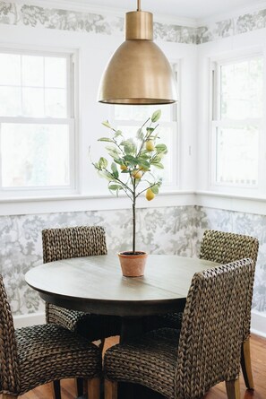 Dining - The Doctor's Cottage -- 1 mile from Prisma Hospital, 2 miles from Downtown GVL (Greenville)