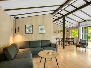 TV, fireplace - "Julika" - 560m from the sea by Interhome (Sæby)