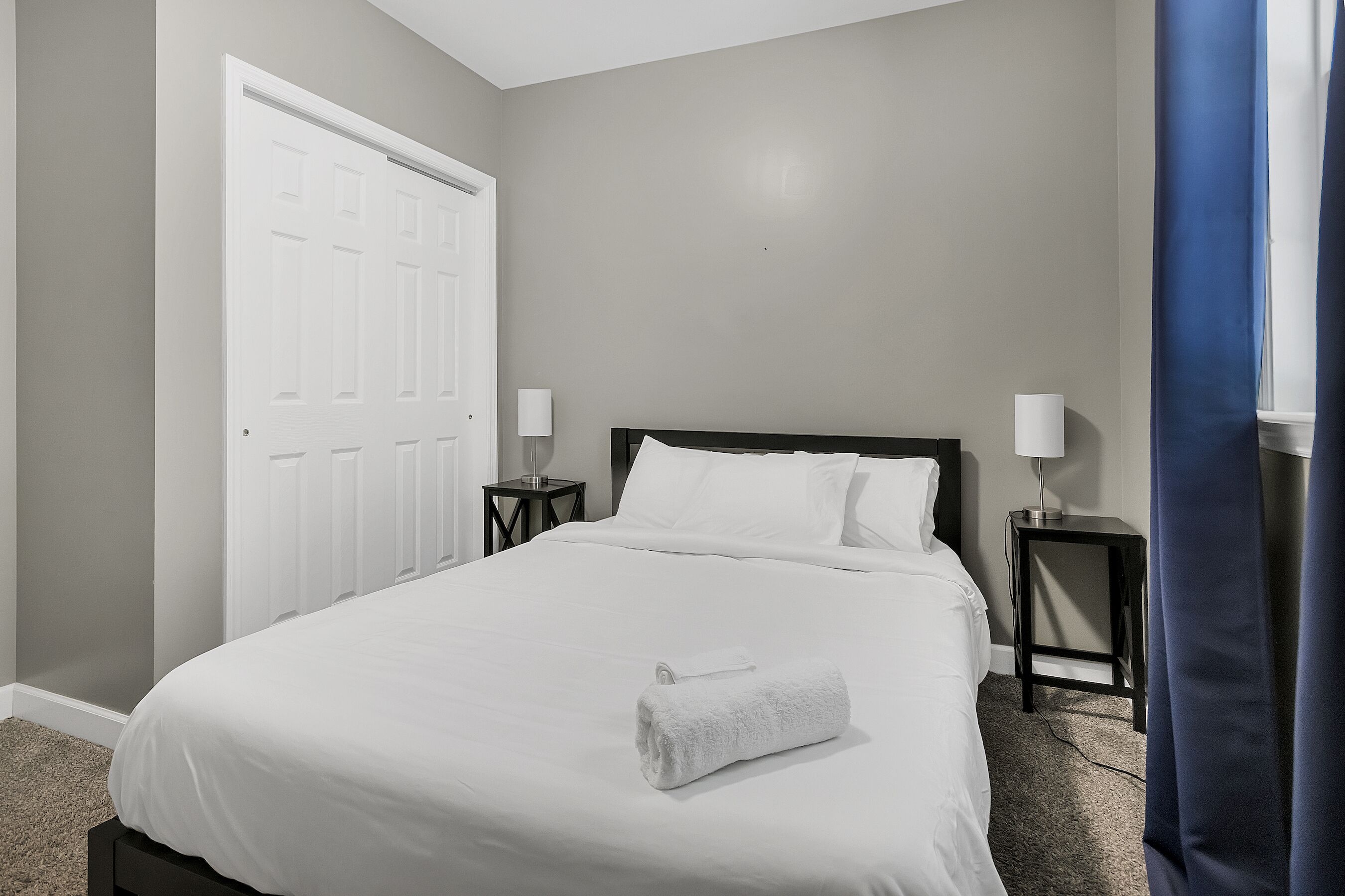 5 habitaciones, escritorio, tabla de planchar con plancha y wifi gratis 