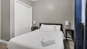 5 habitaciones, escritorio, tabla de planchar con plancha y wifi gratis
