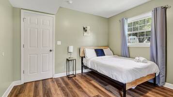 3 chambres, fer et planche à repasser, Wi-Fi gratuit, draps fournis
