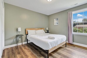 3 bedrooms, iron/ironing board, free WiFi, bed sheets