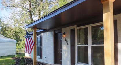 Oak Glen Oasis | Relaxing Stay w/ Outdoor Dining