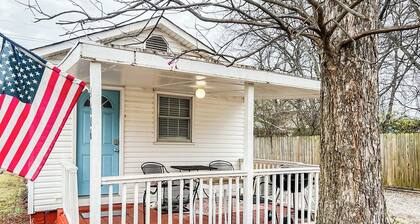 The Tiny House on Schiffman | Yard + Downtown