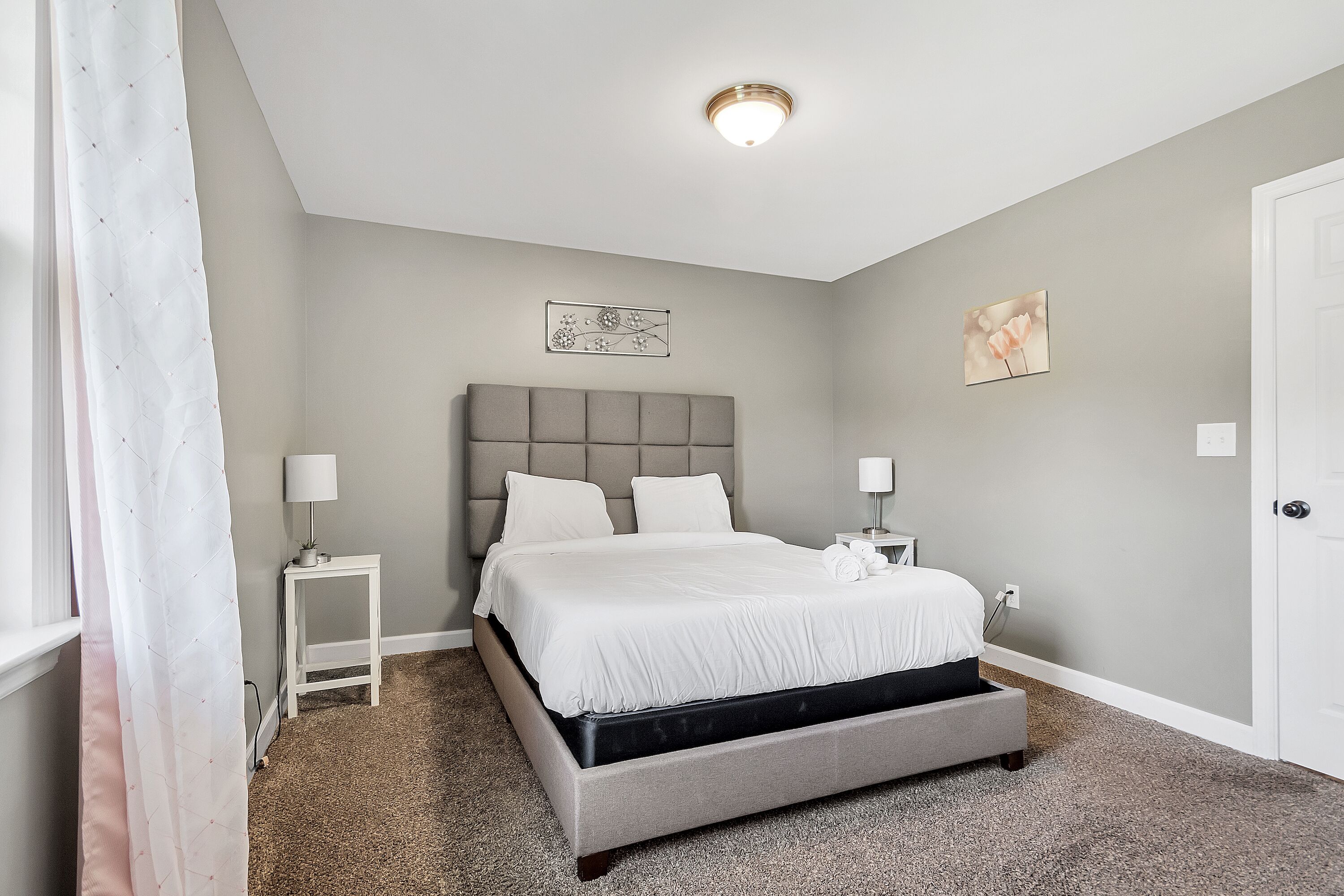 8 bedrooms, desk, iron/ironing board, free WiFi