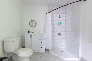 Shower, towels