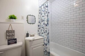 Shower, towels