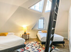 4 bedrooms, desk, iron/ironing board, free WiFi