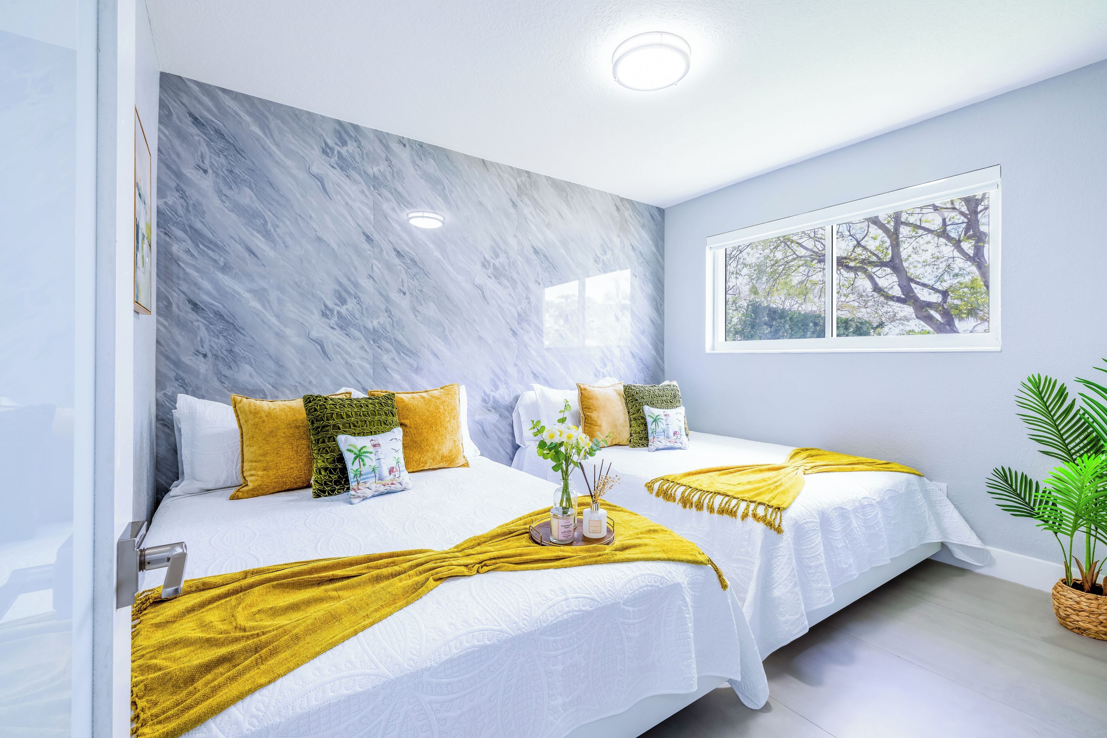6 habitaciones, tabla de planchar con plancha, cuna de viaje y wifi 