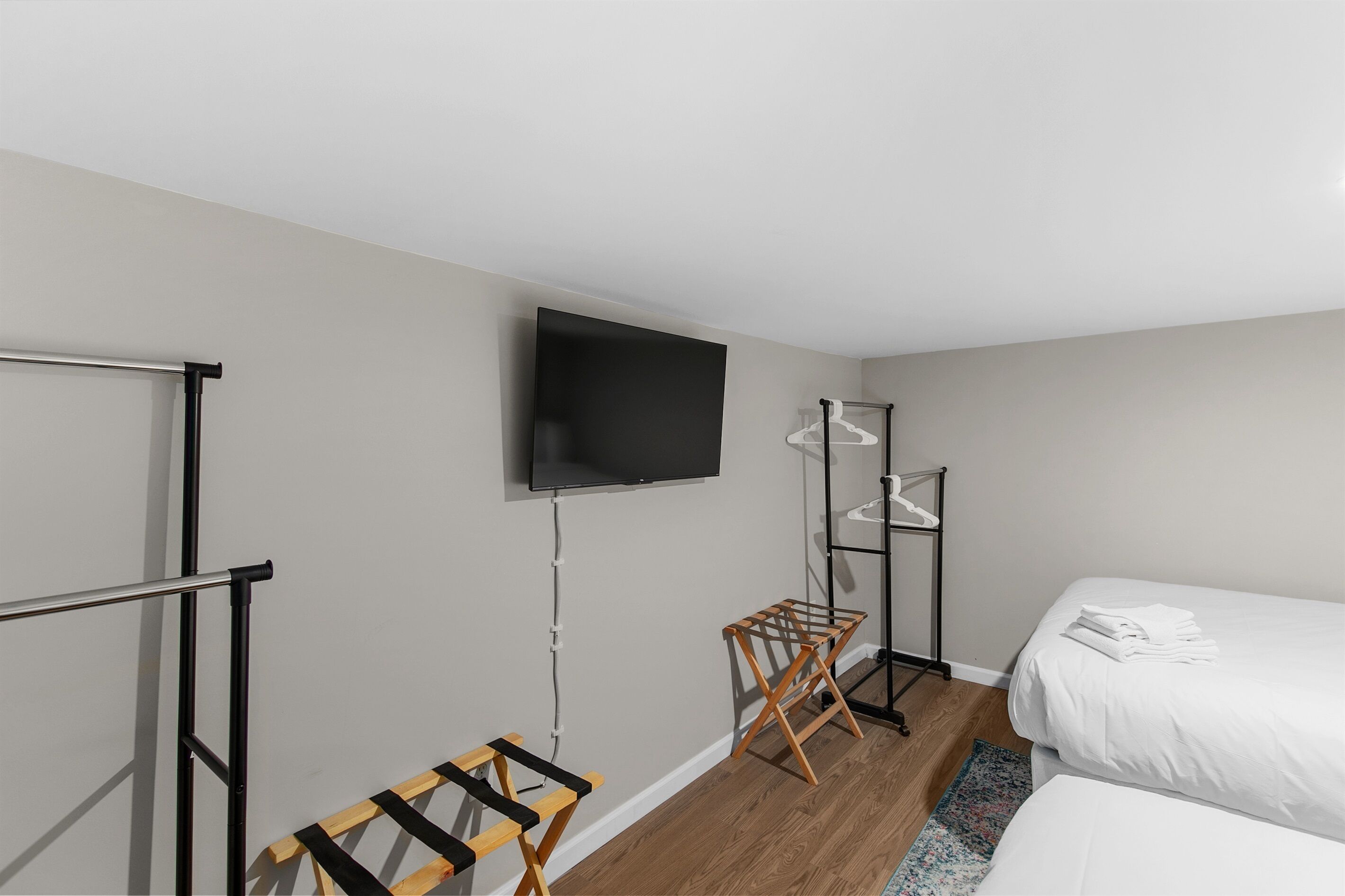 1 habitación, tabla de planchar con plancha, wifi gratis y ropa de cama 