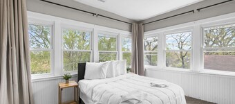 Heritage Haven Estate- Near Crossplex/Groups/Patio