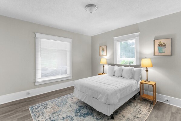 5 bedrooms, iron/ironing board, free WiFi, bed sheets