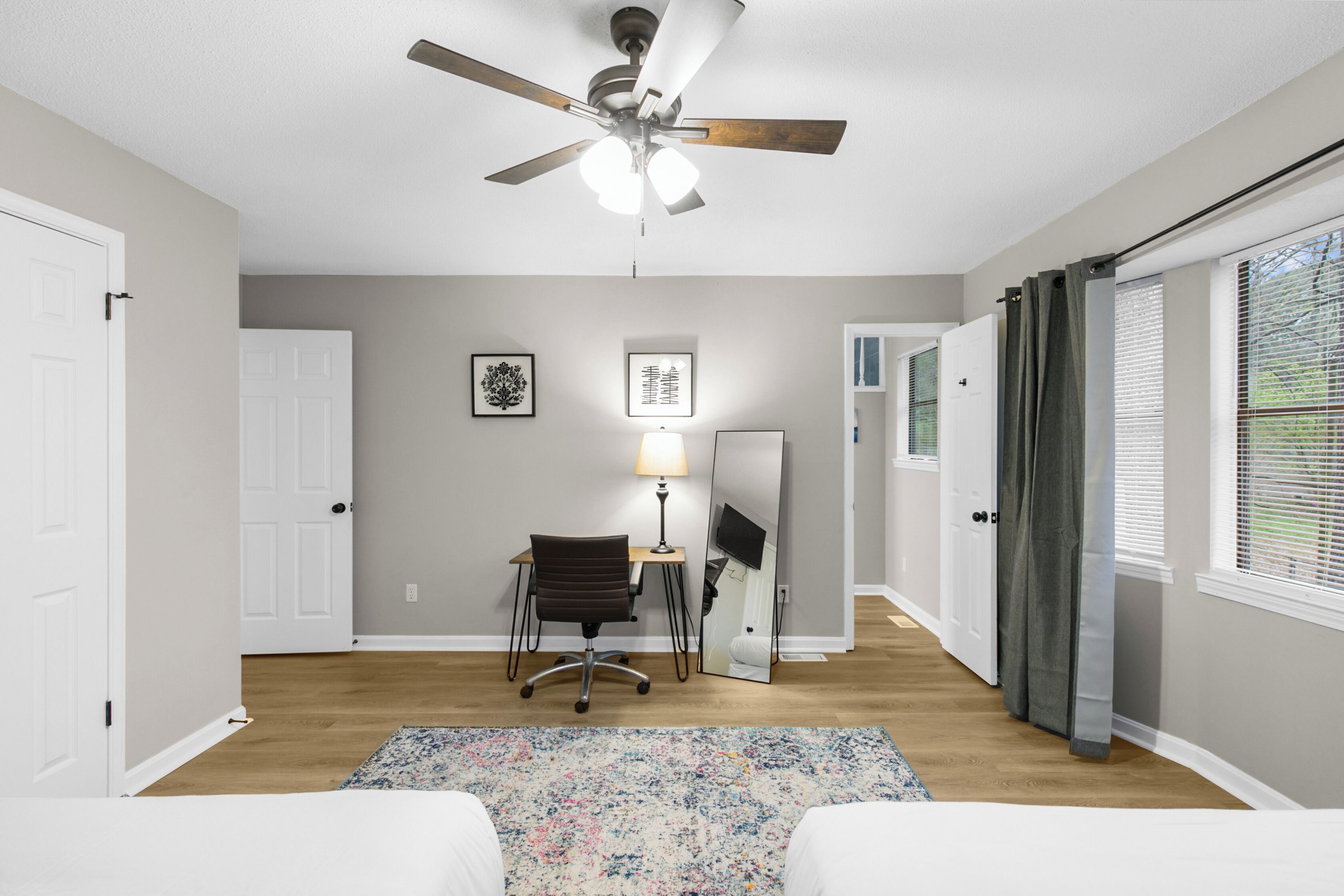 5 bedrooms, desk, iron/ironing board, free WiFi