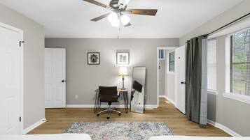 5 bedrooms, desk, iron/ironing board, free WiFi