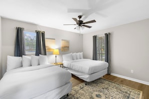 5 bedrooms, desk, iron/ironing board, free WiFi