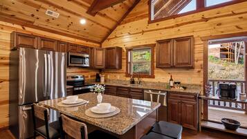 Superior Cabin, Mountain View | Private kitchen | Full-size fridge, microwave, oven, stovetop