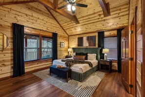 Superior Cabin, Mountain View | Individually decorated, individually furnished, desk, iron/ironing board