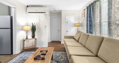 Norwood Seven Flat No. 3- Easy Downtown Access