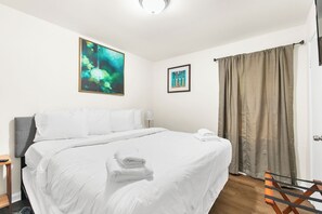 1 habitación, tabla de planchar con plancha, wifi gratis y ropa de cama 