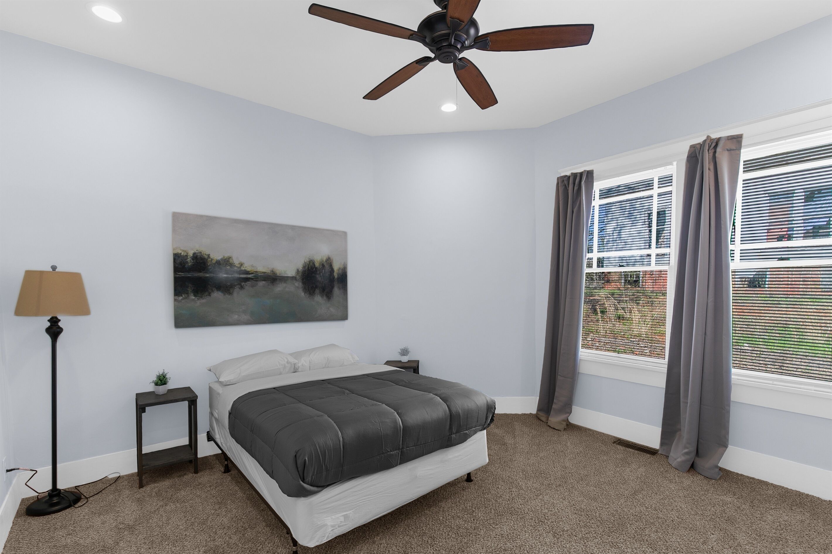4 bedrooms, iron/ironing board, free WiFi, bed sheets