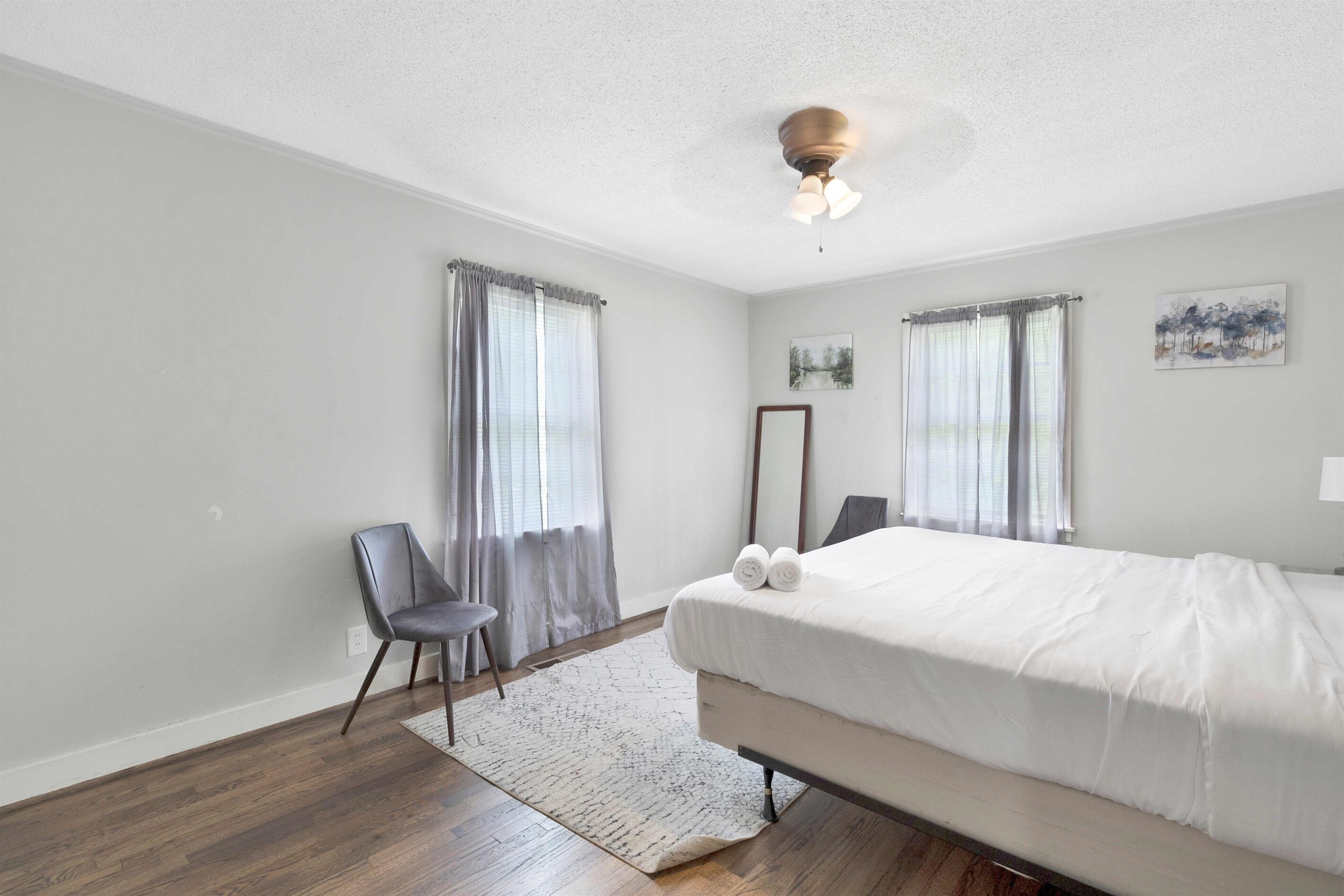 3 habitaciones, tabla de planchar con plancha y wifi gratis 