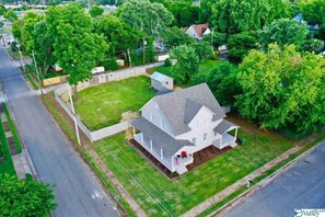 Exterior - The Bradley Estate | Spacious Stay w/ Private Yard (Huntsville)