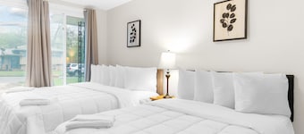The Garden Park Escape: Pool/Patio/Groups/King Bed