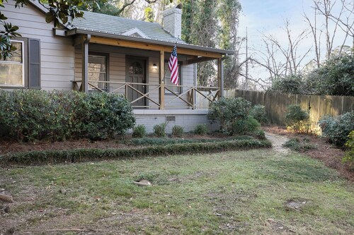 The Grove at 21st- Near Mtn. Brook/Gazebo/3BR/WiFi