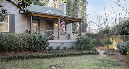 The Grove at 21st- Near Mtn. Brook/Gazebo/3BR/WiFi