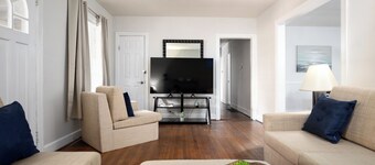 The Grove at 21st- Near Mtn. Brook/Gazebo/3BR/WiFi