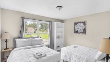 4 bedrooms, iron/ironing board, free WiFi, bed sheets