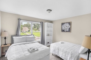 4 chambres, fer et planche à repasser, Wi-Fi gratuit, draps fournis