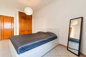 Iron/ironing board, free WiFi, bed sheets - O Lagar Apartamento T2 para Férias (Conceição de Tavira)