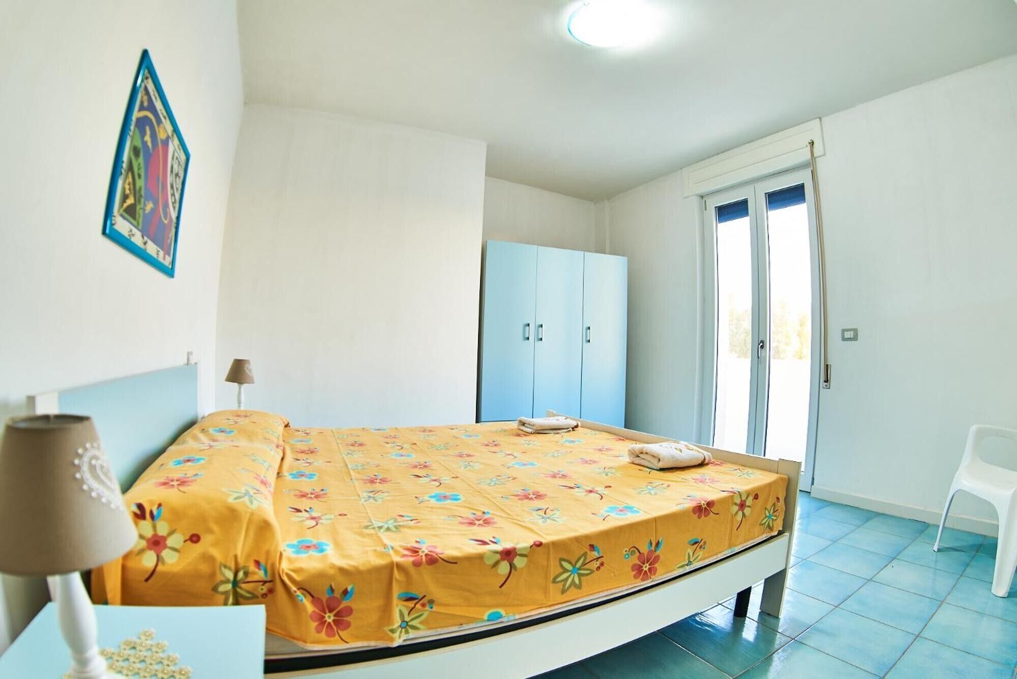1 bedroom, bed sheets
