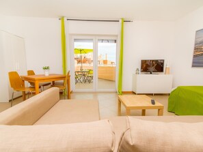 TV - Cabanas Gardens Estúdio Apartamento (Cabanas de Tavira)