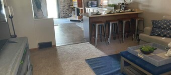 2-bedroom cabin in La Crosse with private shared beach and dock